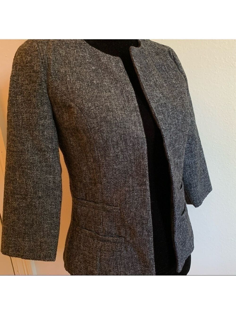 SILENCE+NOISE charcoal gray tweed open front cropped jacket fall winter neutral